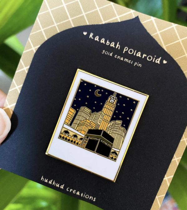 Kaabah Polaroid Enamel Pin - Image 4